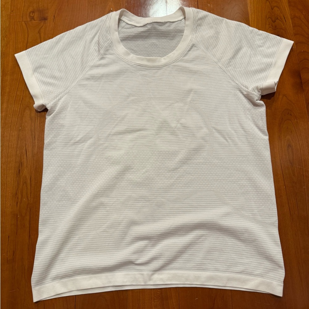 lululemon athletica White Short Sleeve Tee